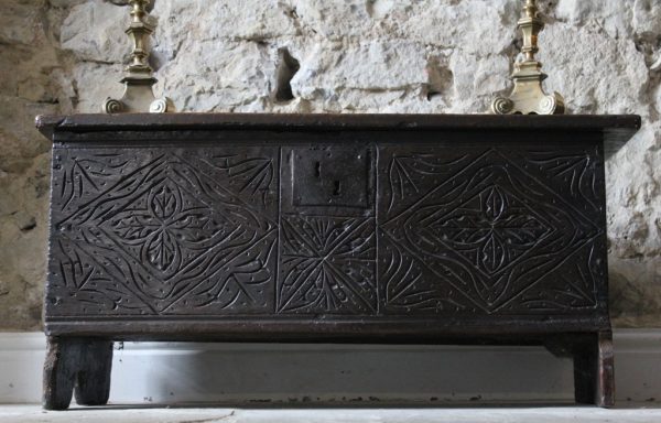 Good Early 17th Century Period Oak Small Coffer