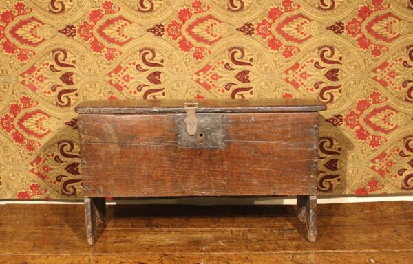Early 17th Century Childs Period Oak Coffer